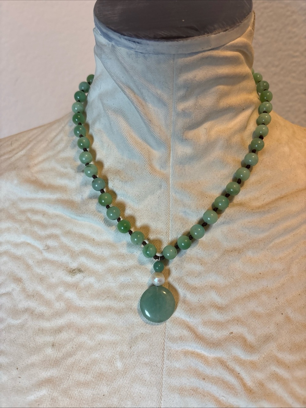 Kenneth Cole reaction Jade Beaded Pendant Necklace -